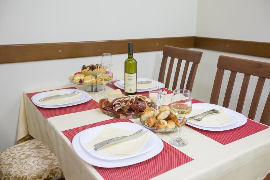 Apartmani Mg Nikšić Exteriör bild