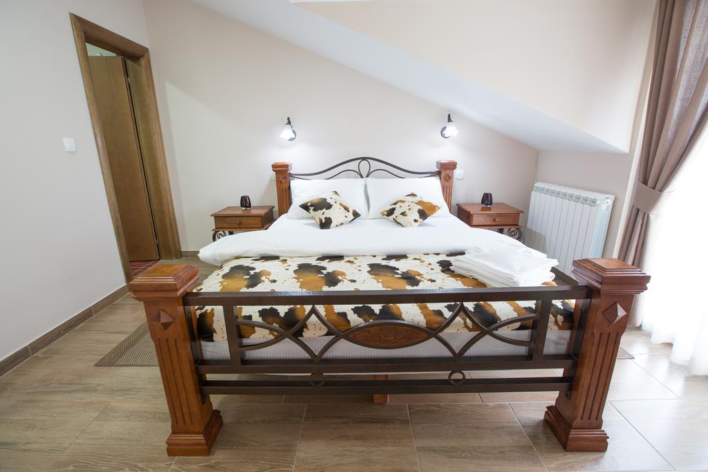 Apartmani Mg Nikšić Exteriör bild