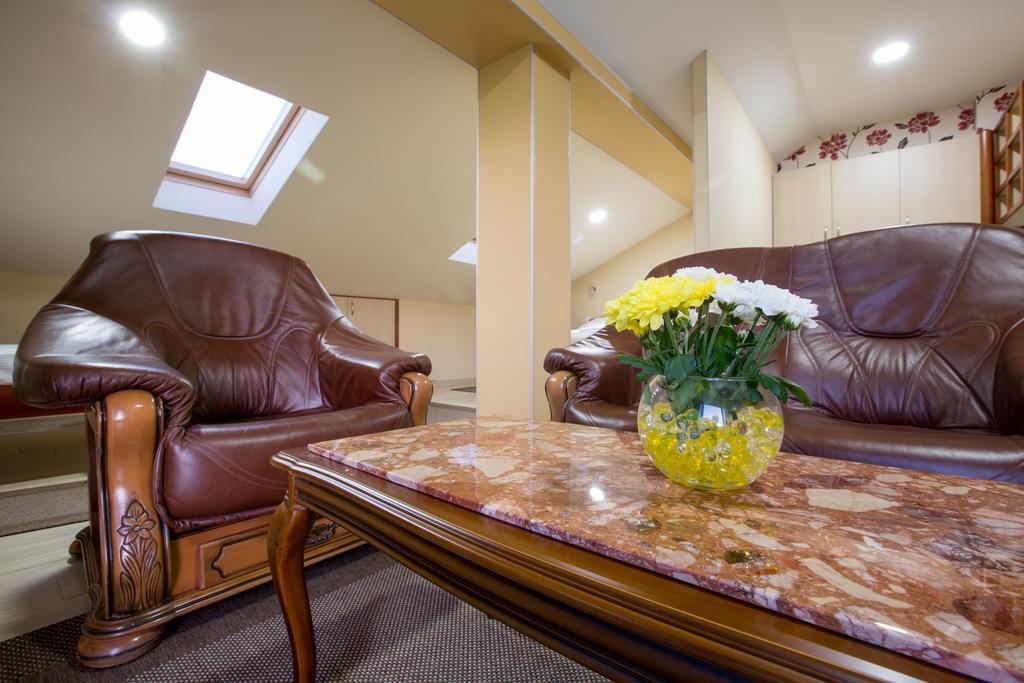 Apartmani Mg Nikšić Exteriör bild