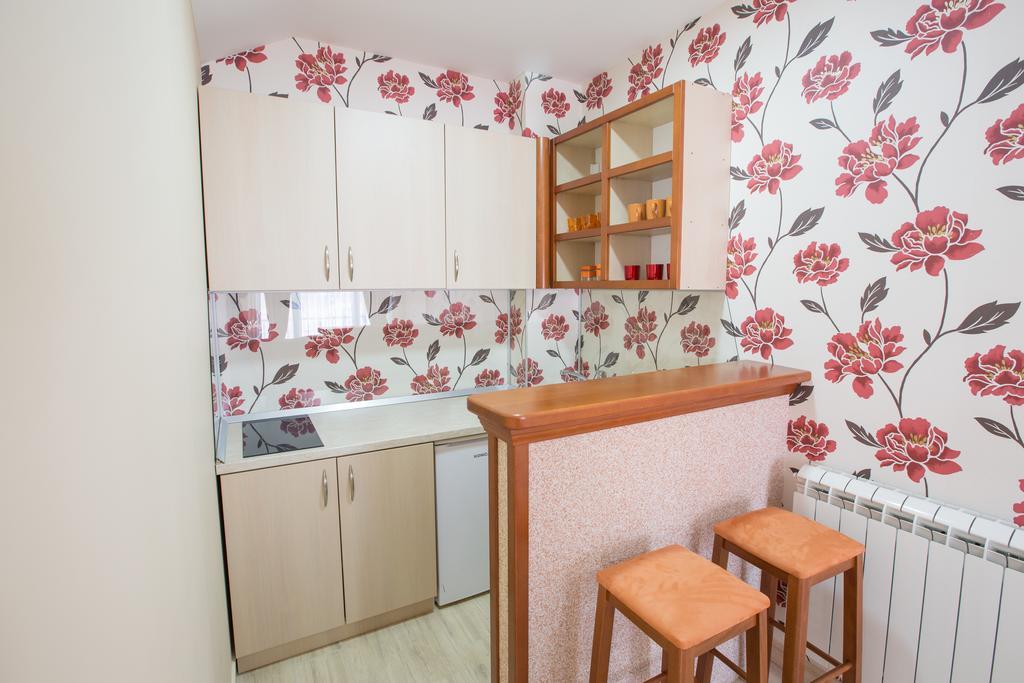 Apartmani Mg Nikšić Exteriör bild